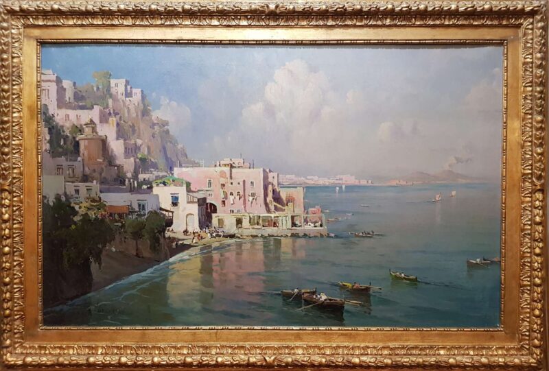 Foto del dipinto incorniciato di Nicolas De Corsi, olio su tela 75x120 cm raffigurante il Golfo di Napoli con pescatori a Posillipo, scene di vita e in lontananza Castel Dell'Ovo e il Vesuvio