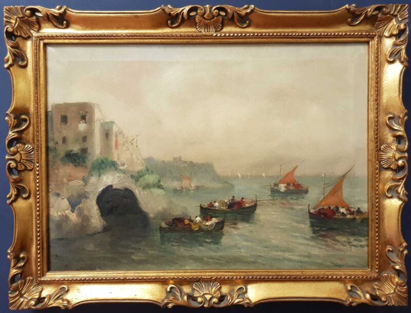 Foto del dipinto incorniciato di Francesco Di Marino (1892-1954), olio su tela 50x70 cm raffigurante la grotta di Seiano a Posillipo, con barche di pescatori