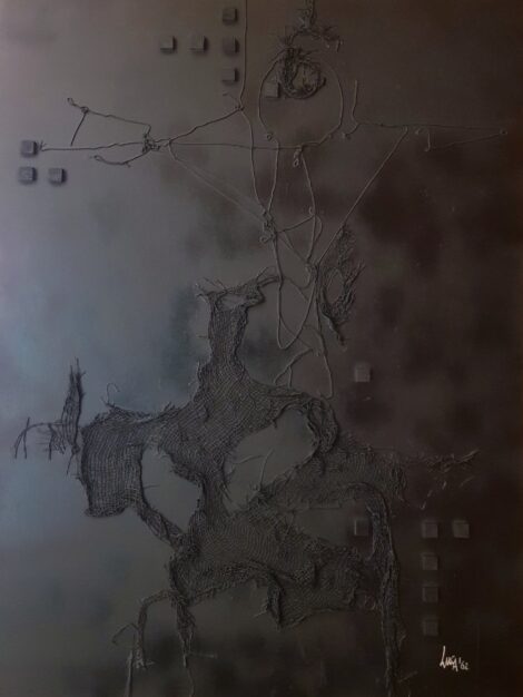 Foto del dipinto astratto di LuCa (Luigi Castellano, 1923-2001) della serie Cattedrali del sogno, monocromo in nero, collage e smalto su tavola 130x100 cm del 1962